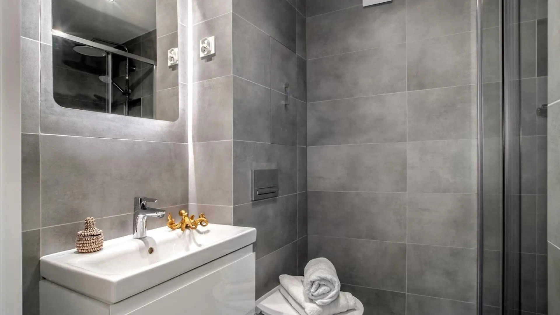 Nowy Swiat Suite Wrocław 0*,